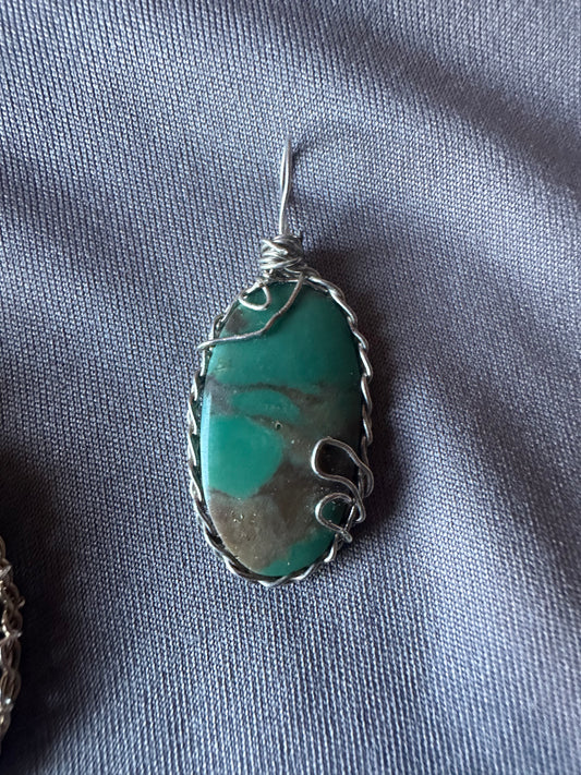 Small turquoise pendant